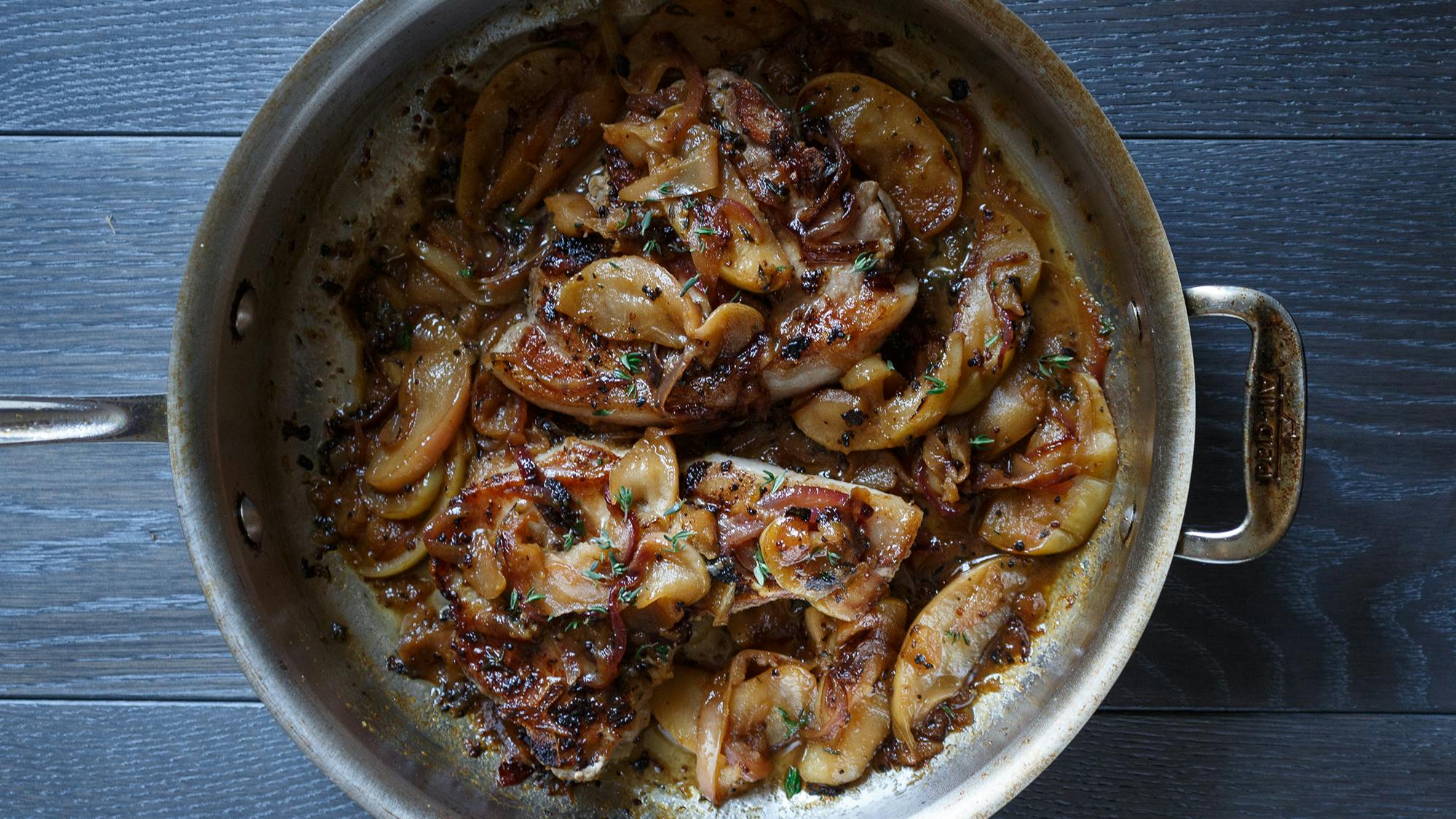 Best Pork Chops with Caramelized Apples and Onions Recipe