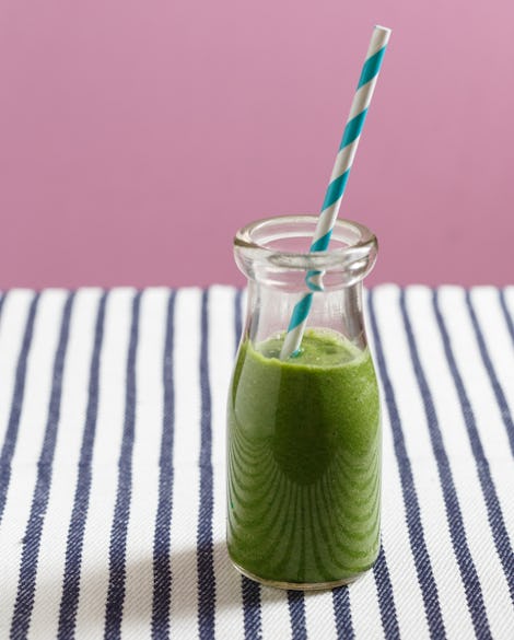 Baby Kale Smoothie with Cucumber and Pear