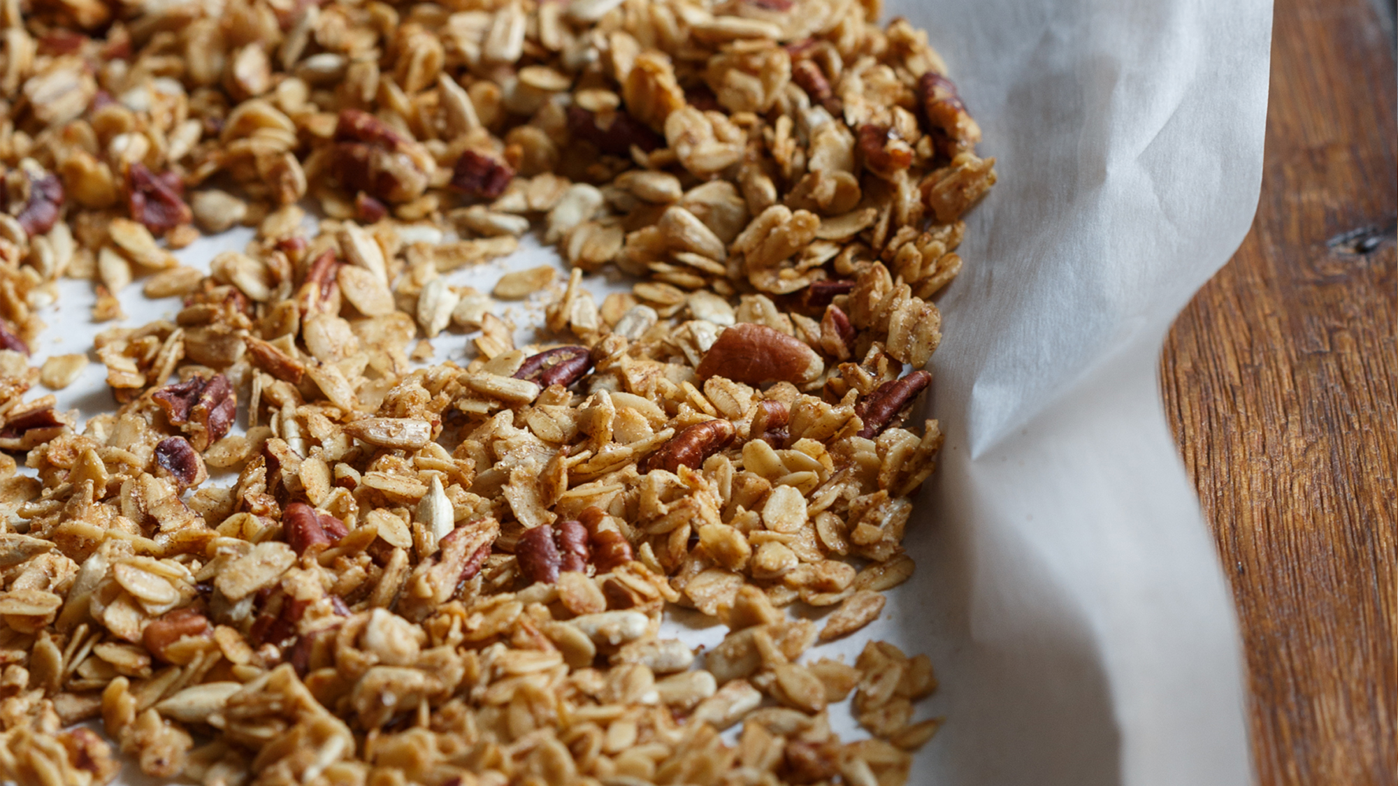 Best Crunchy Maple Pecan Granola Recipe