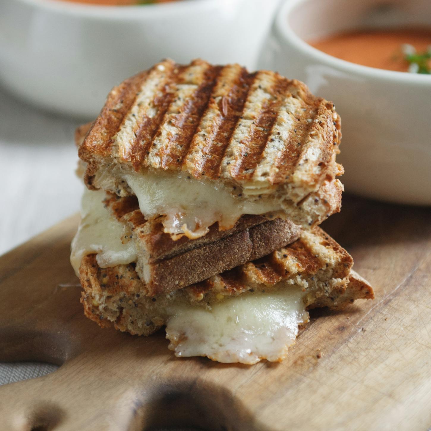 https://images.theyellowtable.com/best-grilled-cheese-sandwiches-recipe-sq.jpg?w=1450&q=45