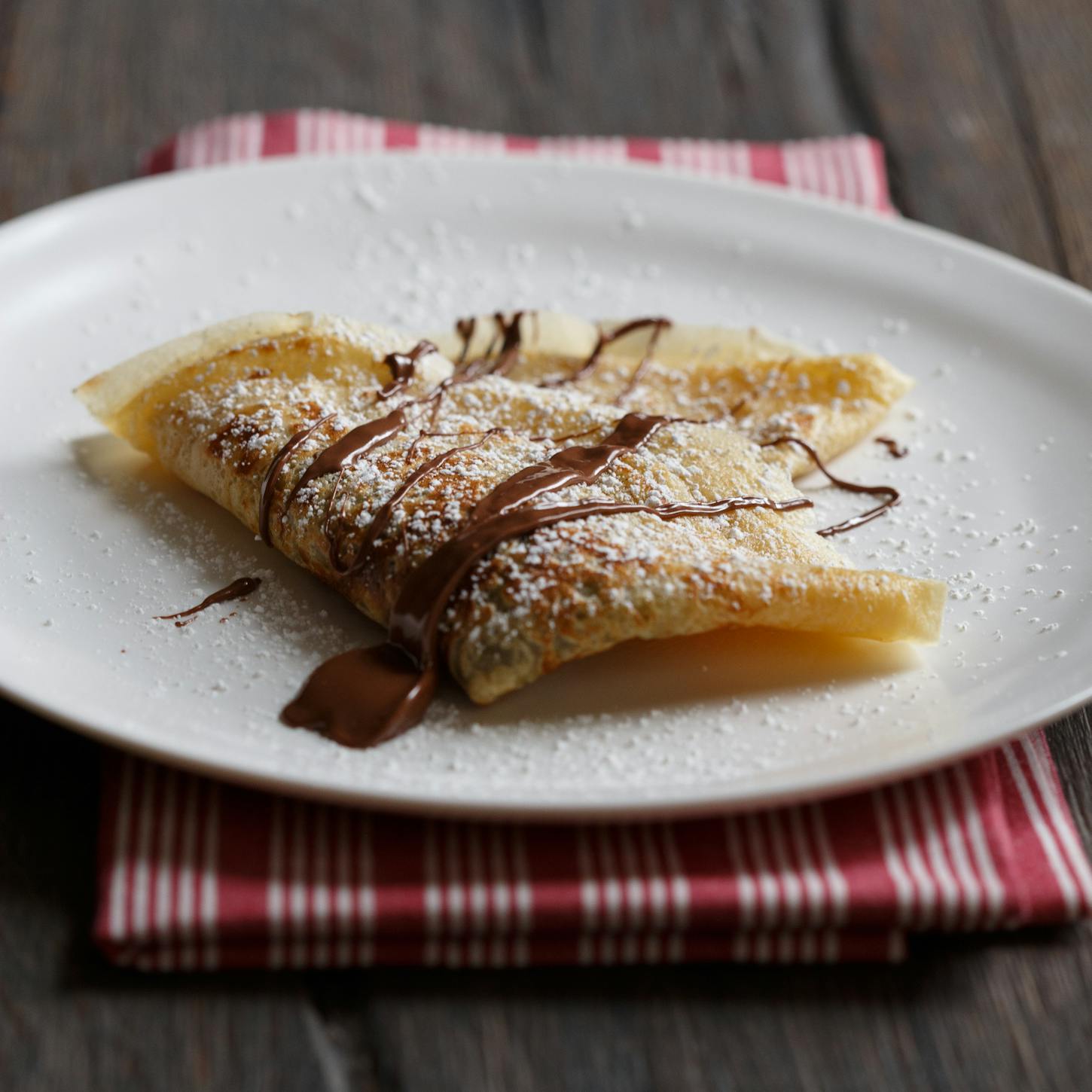 french crepes with nutella