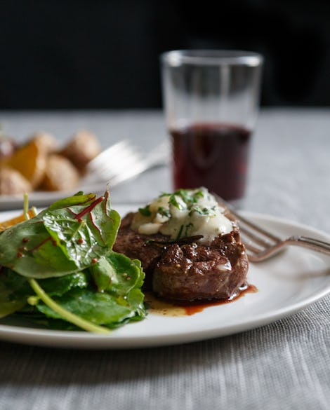 Pan-Roasted Filet Mignon with Blue Cheese