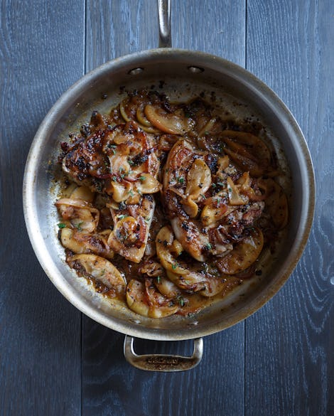 Pork Chops with Caramelized Apples and Onions