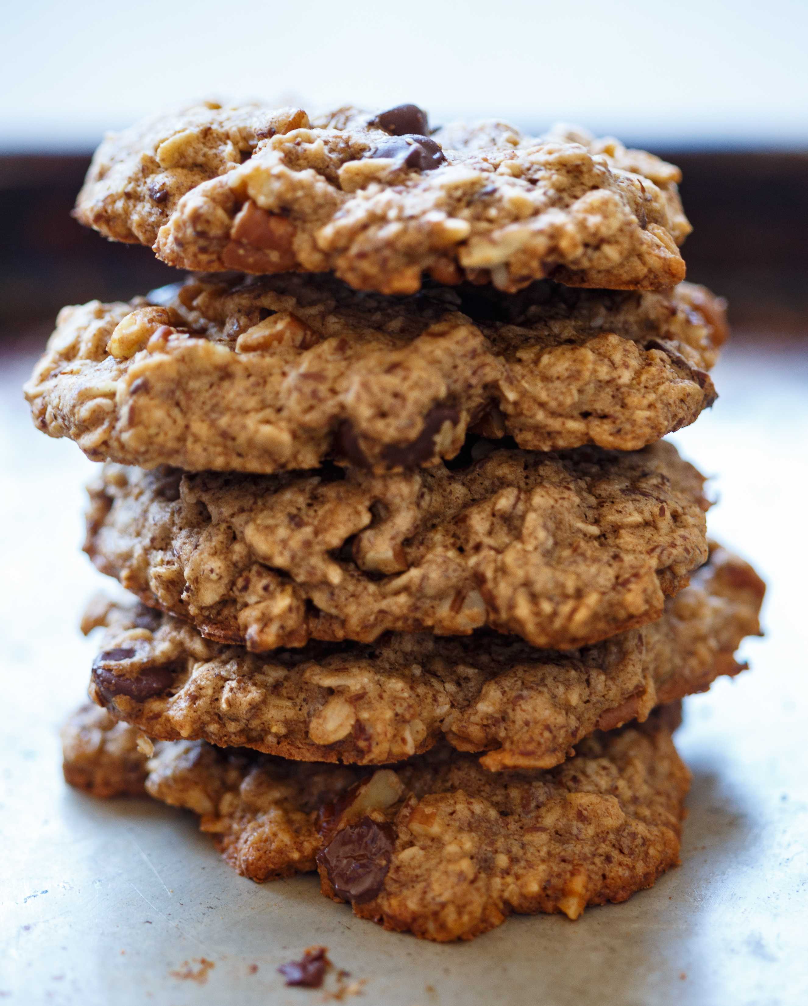 Vegan Oatmeal Chocolate Chip Cookies