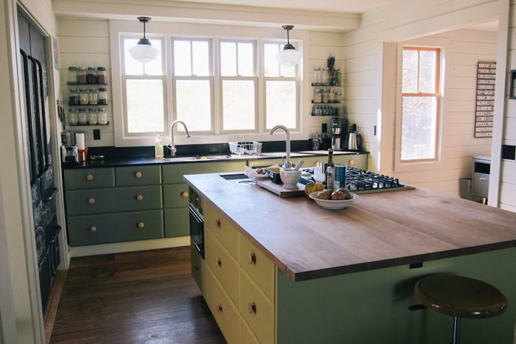 Escape Bathrooms Chard fall escape: the perfect leelanau county farmhouse - the yellow table Escape Bathrooms Chard fall escape: the perfect leelanau county farmhouse - the yellow table