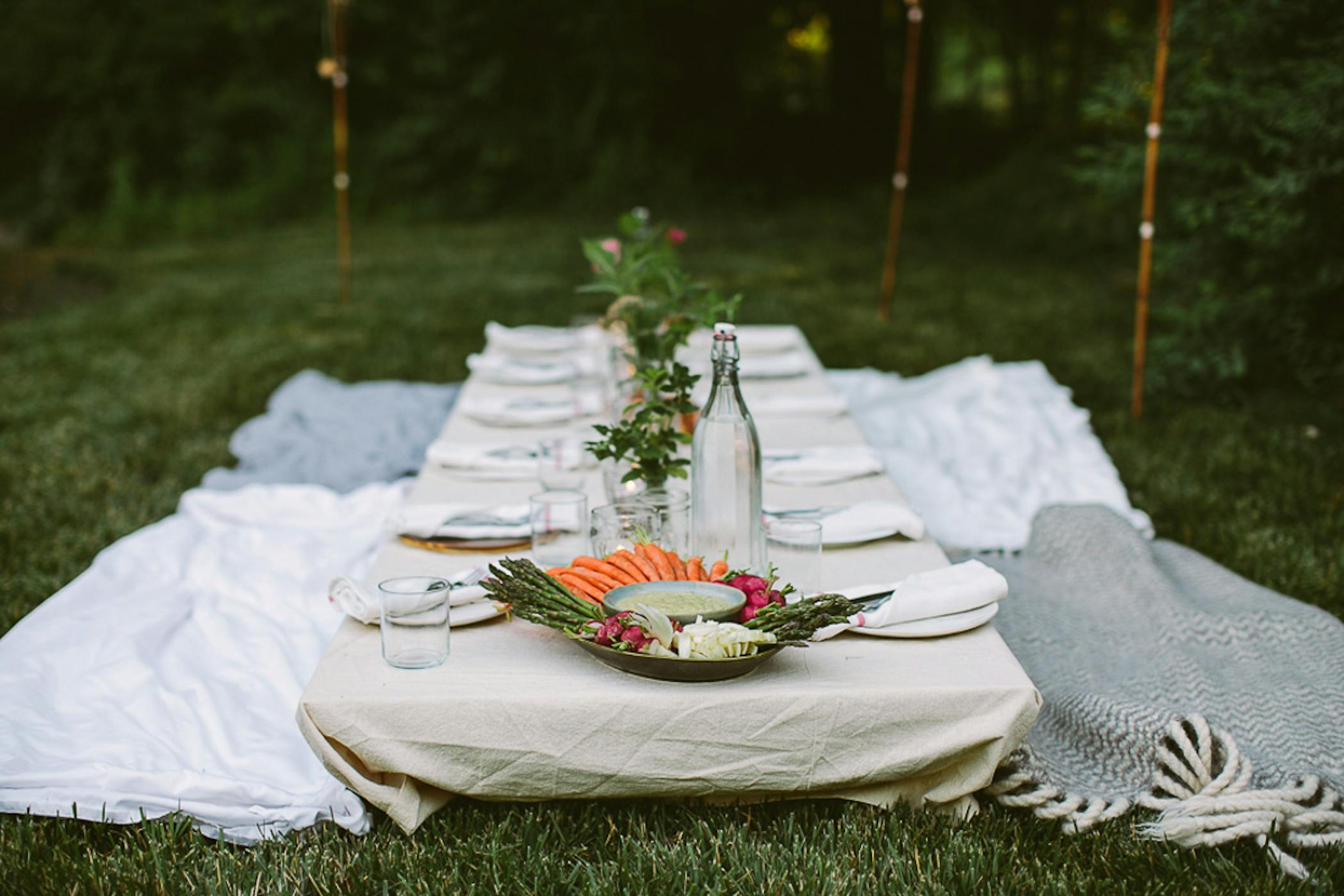 Tasting Table How to Throw an Outdoor Dinner Party The Yellow Table
